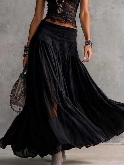 Completo Con Top Nero In Pizzo Trasparente E Gonna Maxi Plissettata